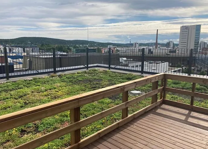 Location In Town Right Next To The Train Station And Free Parking Kotimaailma *